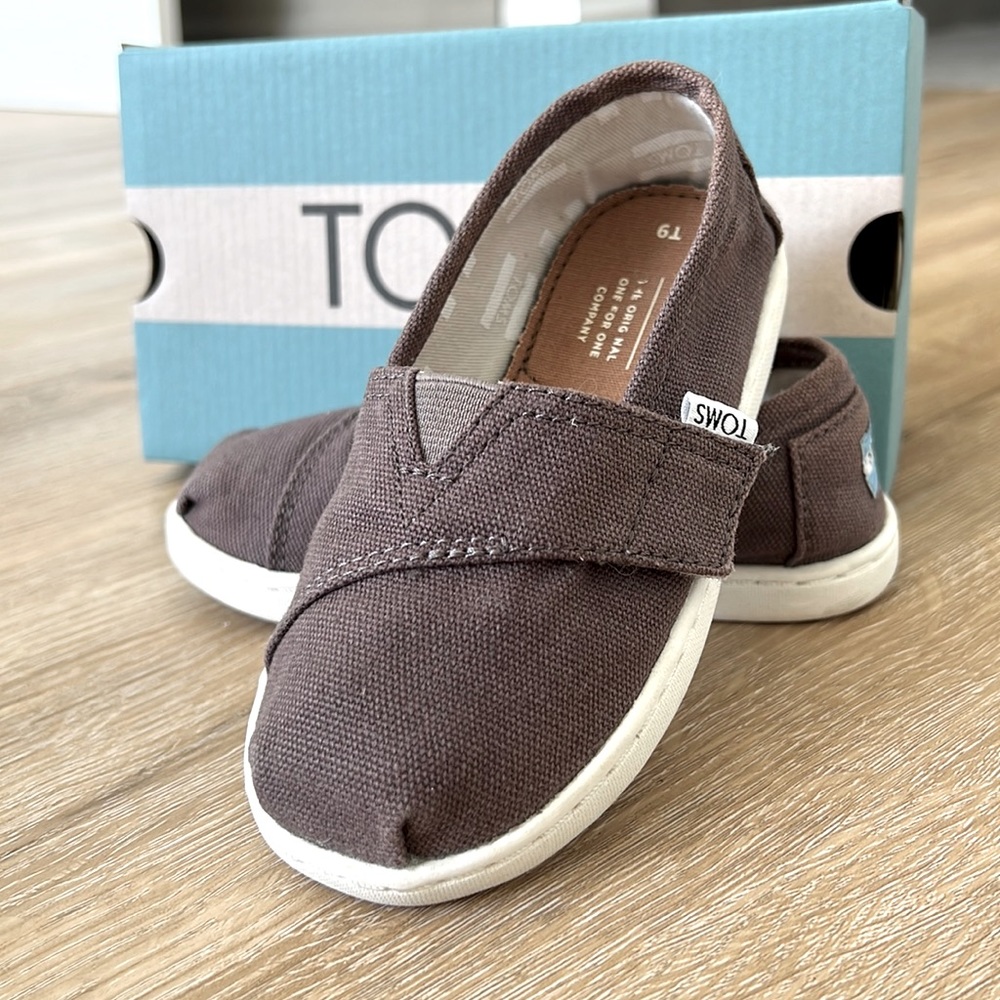Toms shoes